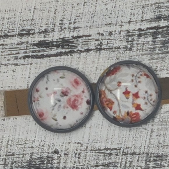 Earrings - Picture 2 of 16